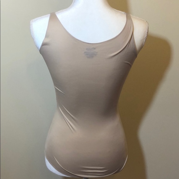 Spanx Hide and Sleek Scoop Neck Tank sz M - Picture 3 of 5